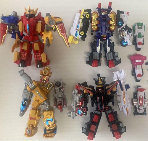 Power rangers lupinranger - rangers, vs